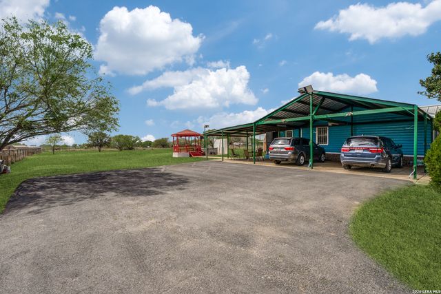 12758 FM 1346, St Hedwig, TX 78152