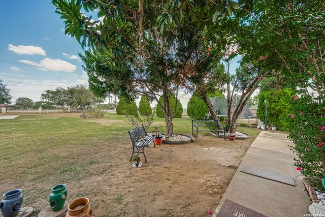 12758 FM 1346, St Hedwig, TX 78152