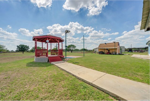 12758 FM 1346, St Hedwig, TX 78152