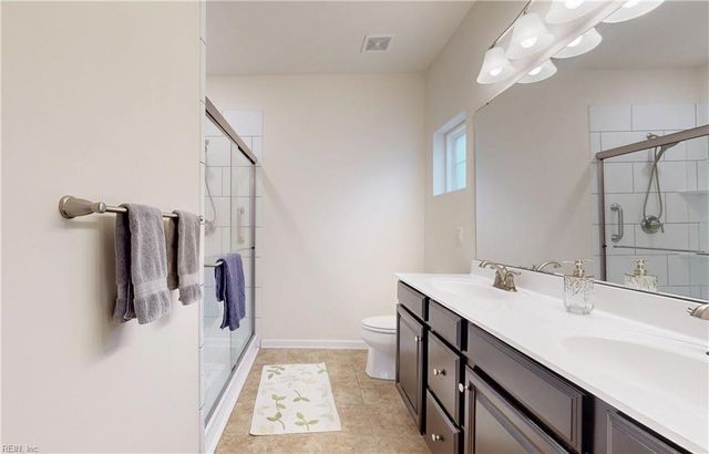 120 Boxwood LN, Smithfield, VA 23430