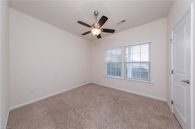 120 Boxwood LN, Smithfield, VA 23430