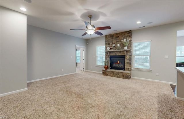 120 Boxwood LN, Smithfield, VA 23430