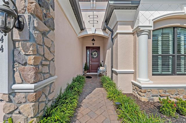 7044 WHITTLEBURY TRAIL, Bradenton, FL 34202