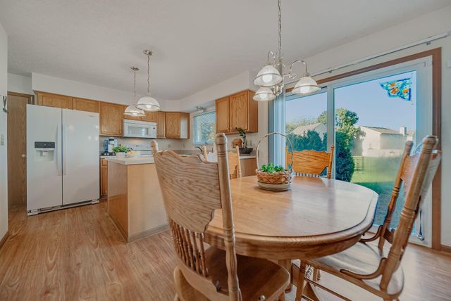 106 Wyckshire Drive, Pataskala, OH 43062