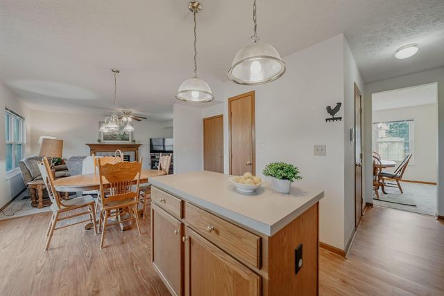 106 Wyckshire Drive, Pataskala, OH 43062