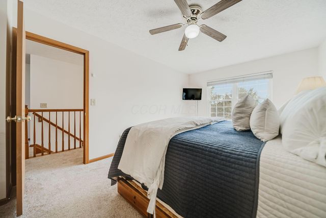 106 Wyckshire Drive, Pataskala, OH 43062