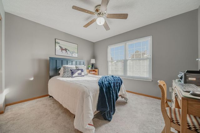 106 Wyckshire Drive, Pataskala, OH 43062