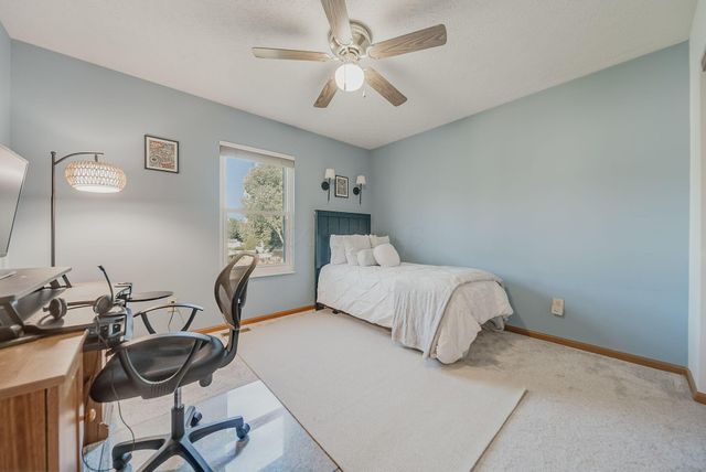 106 Wyckshire Drive, Pataskala, OH 43062
