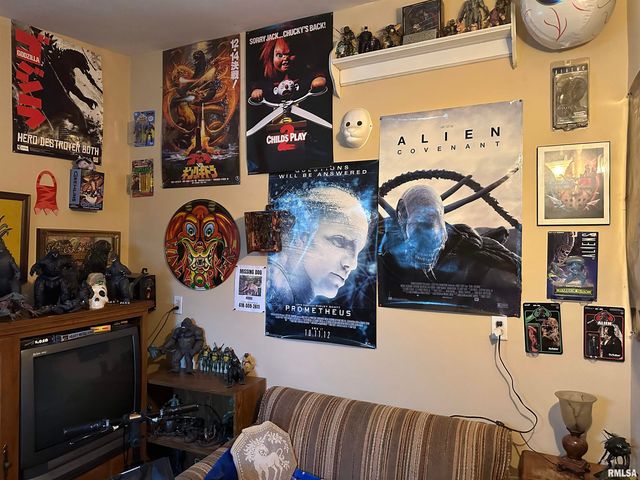 5281-5287 Country Club Road 2, Murphysboro, IL 62966