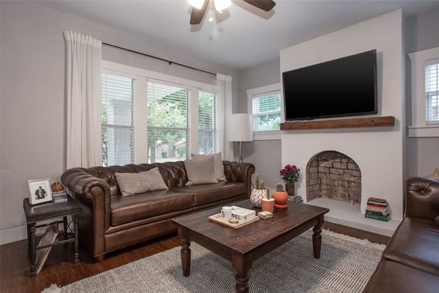 4826 Pershing Avenue, Fort Worth, TX 76107