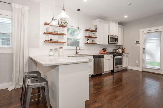 4826 Pershing Avenue, Fort Worth, TX 76107
