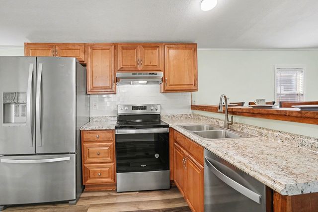 527 Key Largo Ave., Murrells Inlet, SC 29576