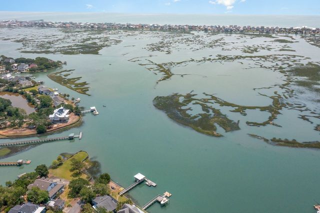 527 Key Largo Ave., Murrells Inlet, SC 29576