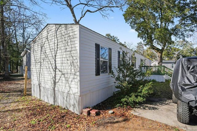 527 Key Largo Ave., Murrells Inlet, SC 29576