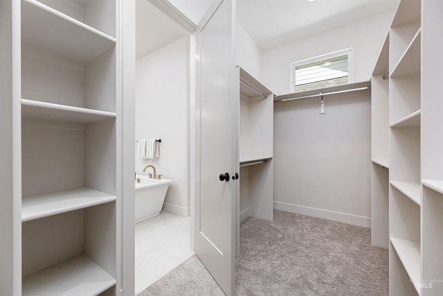 6954 Saddle Bred Way, Star, ID 83669