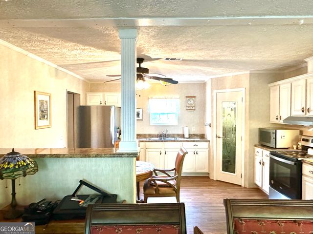 350 KITTY HAWK Lane, Clarkesville, GA 30523