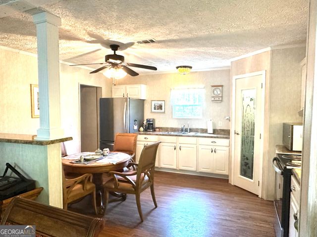 350 KITTY HAWK Lane, Clarkesville, GA 30523