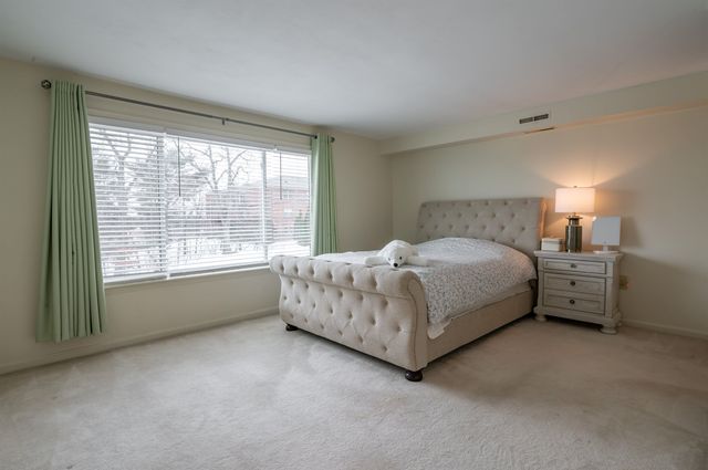 33 Spit Brook Road A2, Nashua, NH 03060