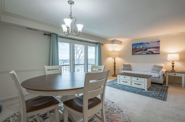 33 Spit Brook Road A2, Nashua, NH 03060