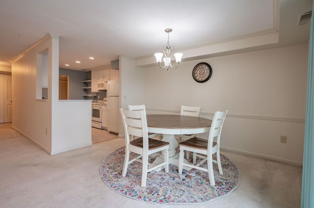 33 Spit Brook Road A2, Nashua, NH 03060