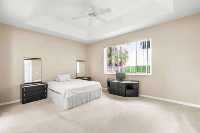 8034 Bellafiore Way, Boynton Beach, FL 33472