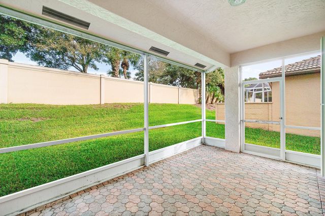 8034 Bellafiore Way, Boynton Beach, FL 33472