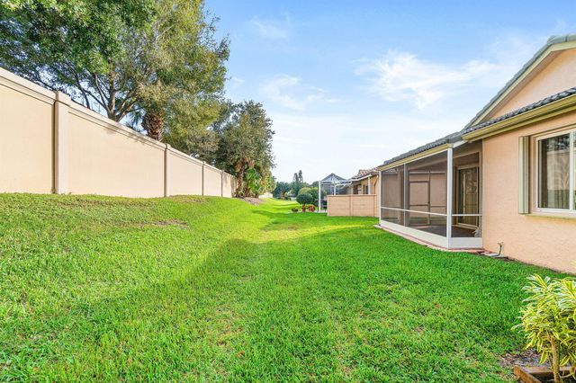 8034 Bellafiore Way, Boynton Beach, FL 33472