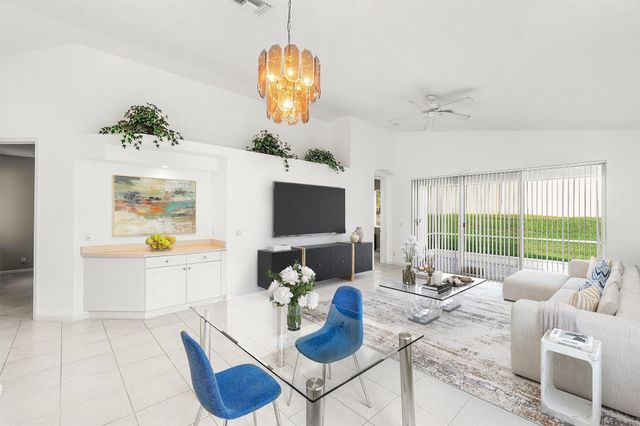 8034 Bellafiore Way, Boynton Beach, FL 33472