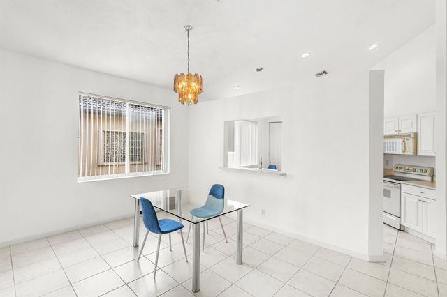 8034 Bellafiore Way, Boynton Beach, FL 33472