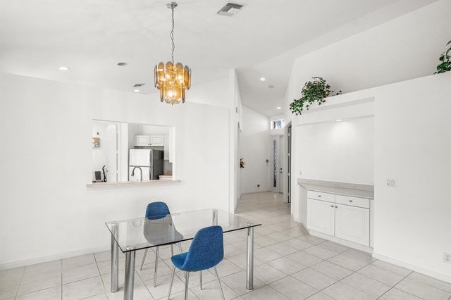 8034 Bellafiore Way, Boynton Beach, FL 33472