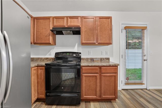 3034 Desmond Woods Drive, Greensboro, NC 27405