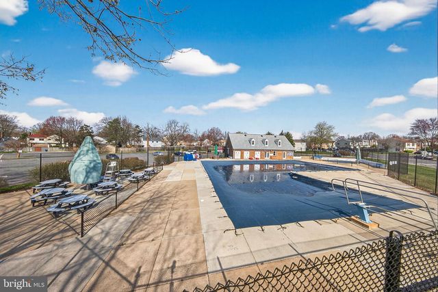 2108 MAGER DR, Herndon, VA 20170