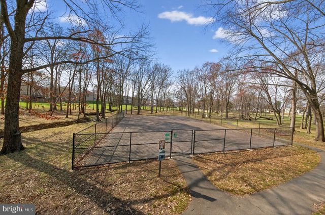2108 MAGER DR, Herndon, VA 20170