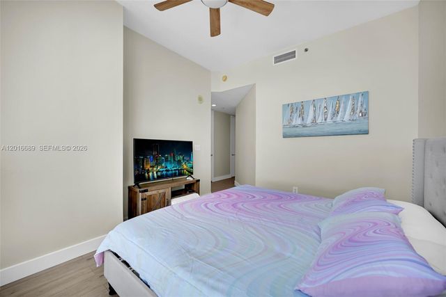 100 S Pointe Dr 801, Miami Beach, FL 33139