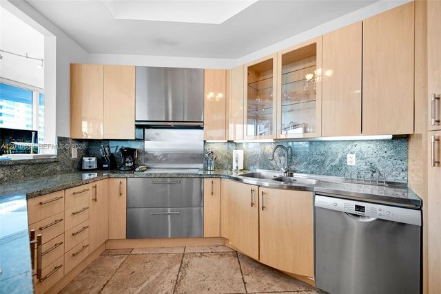 100 S Pointe Dr 801, Miami Beach, FL 33139