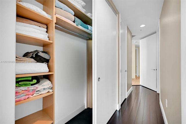 100 S Pointe Dr 801, Miami Beach, FL 33139