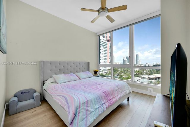 100 S Pointe Dr 801, Miami Beach, FL 33139