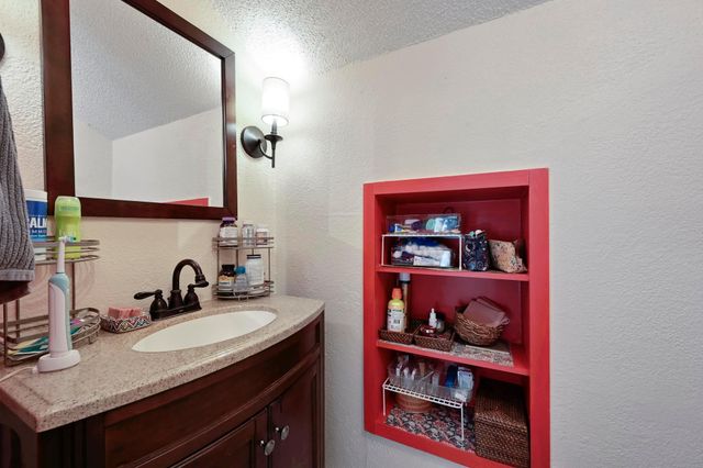 4711 Fieldstone DR, Austin, TX 78735