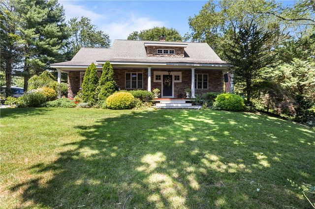 93 Kickemuit Avenue, Bristol, RI 02809