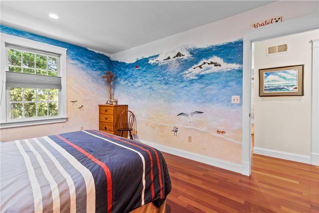93 Kickemuit Avenue, Bristol, RI 02809