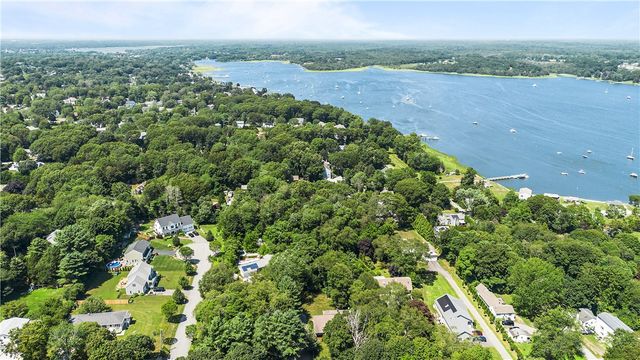 93 Kickemuit Avenue, Bristol, RI 02809
