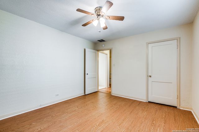 322 BYRNES DR, San Antonio, TX 78209