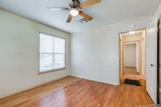 322 BYRNES DR, San Antonio, TX 78209