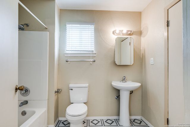 322 BYRNES DR, San Antonio, TX 78209