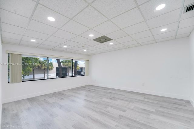 4931 SW 75th Ave 22, Miami, FL 33155