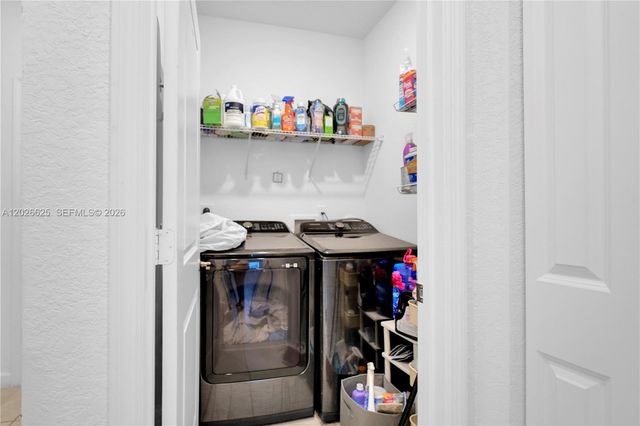 21460 SW 127th Place, Miami, FL 33177