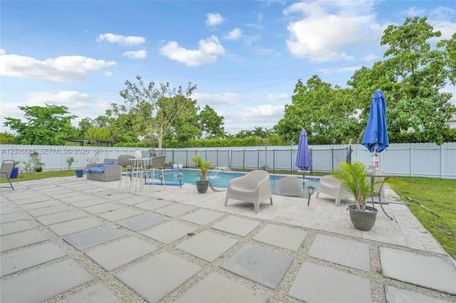 21460 SW 127th Place, Miami, FL 33177