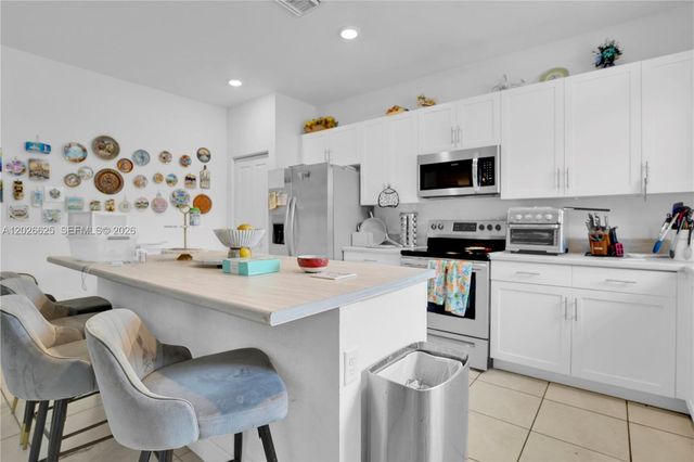 21460 SW 127th Place, Miami, FL 33177