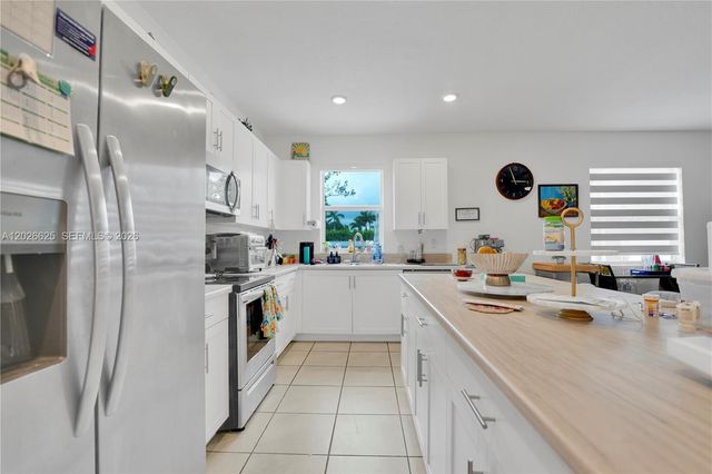 21460 SW 127th Place, Miami, FL 33177