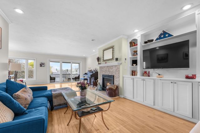 7 Whaler Ln Unit 7, Quincy, MA 02171